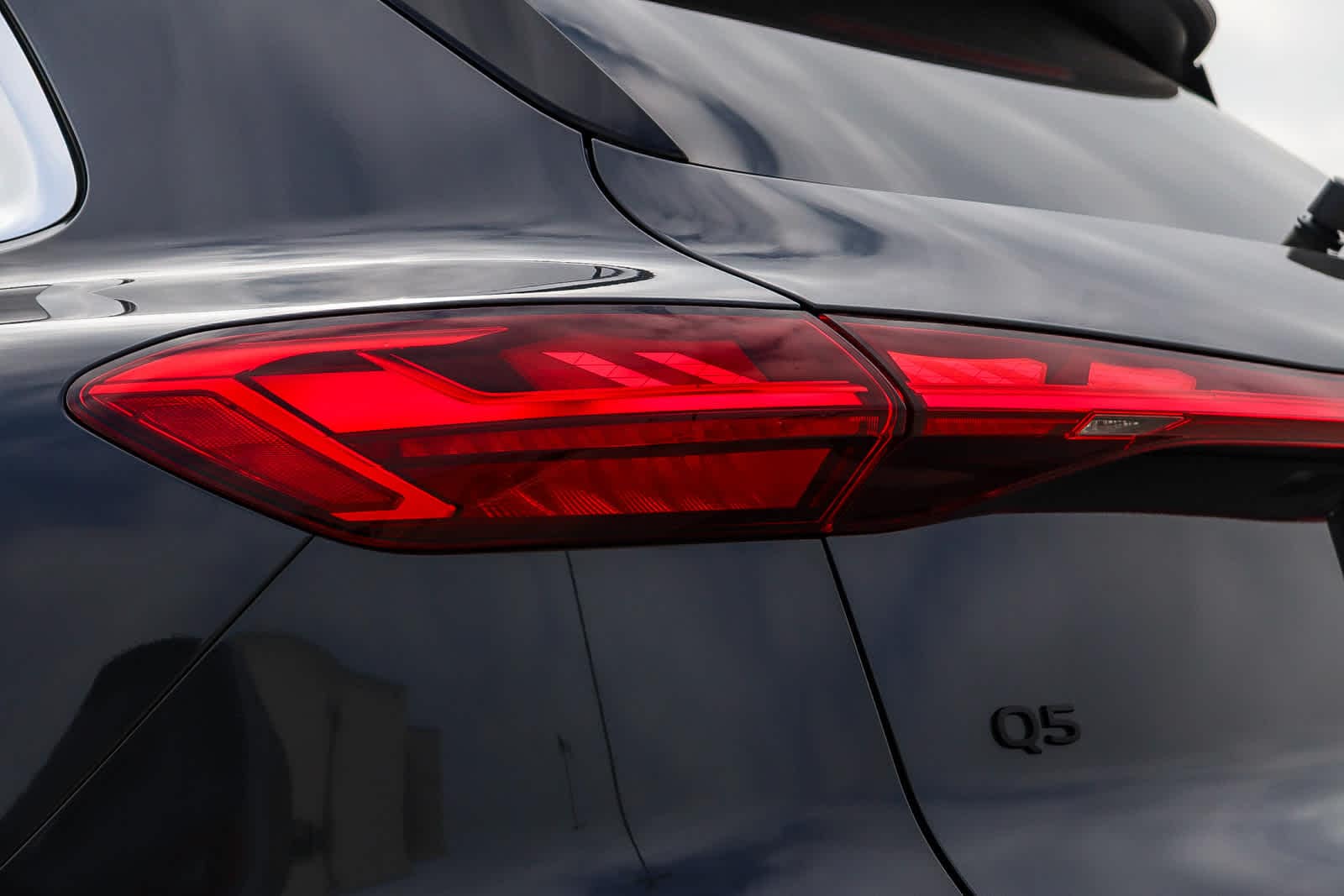 Thumbnail: 2025 Audi Q5 - 12