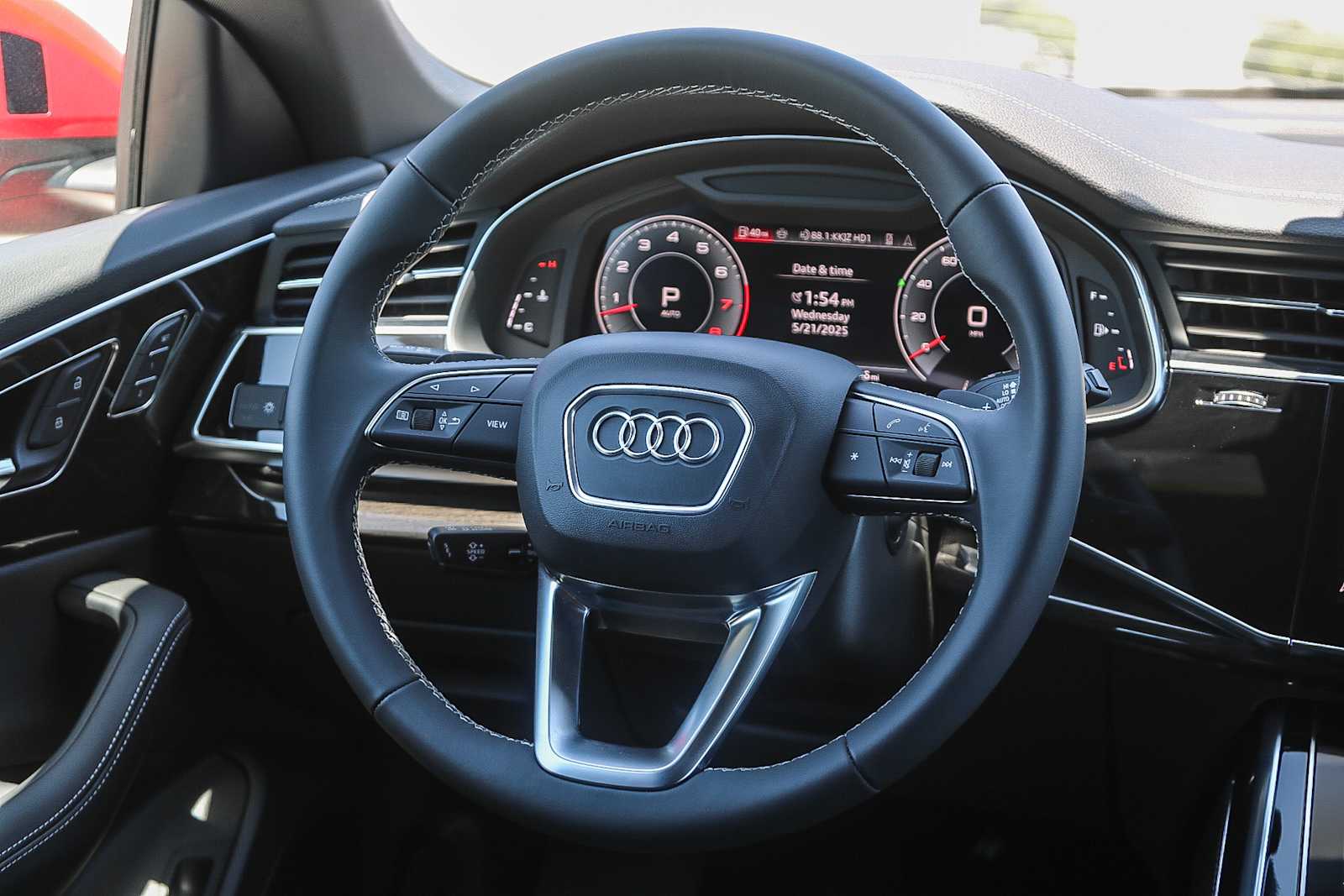 Thumbnail: 2025 Audi Q8 - 17