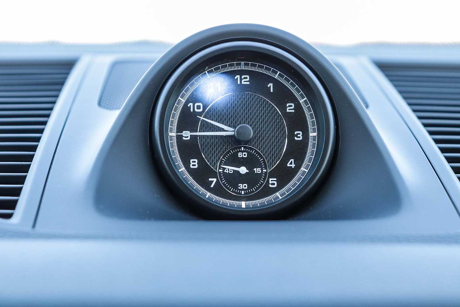 Thumbnail: 2024 Porsche Macan - 38