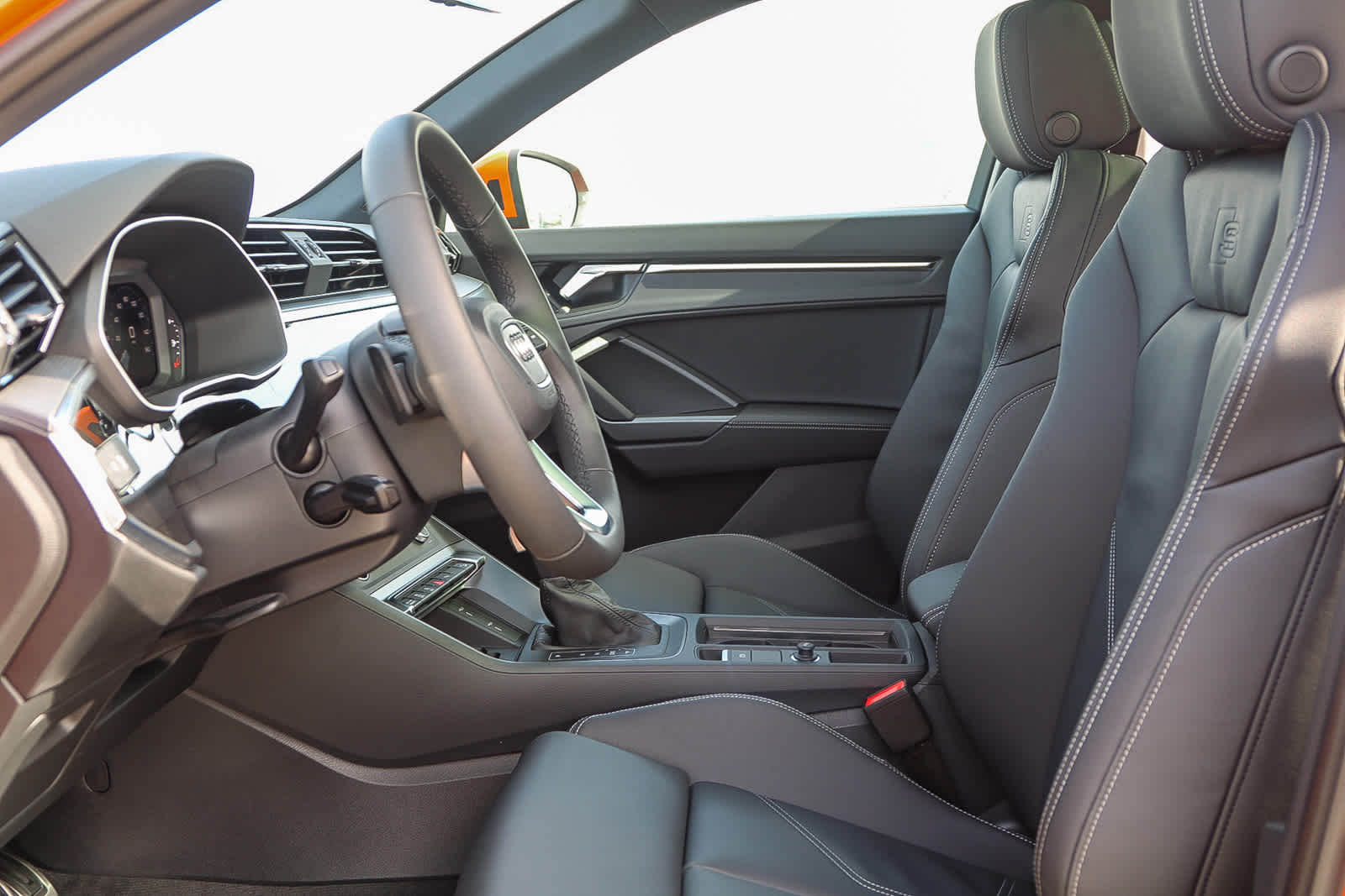 Thumbnail: 2025 Audi Q3 - 18