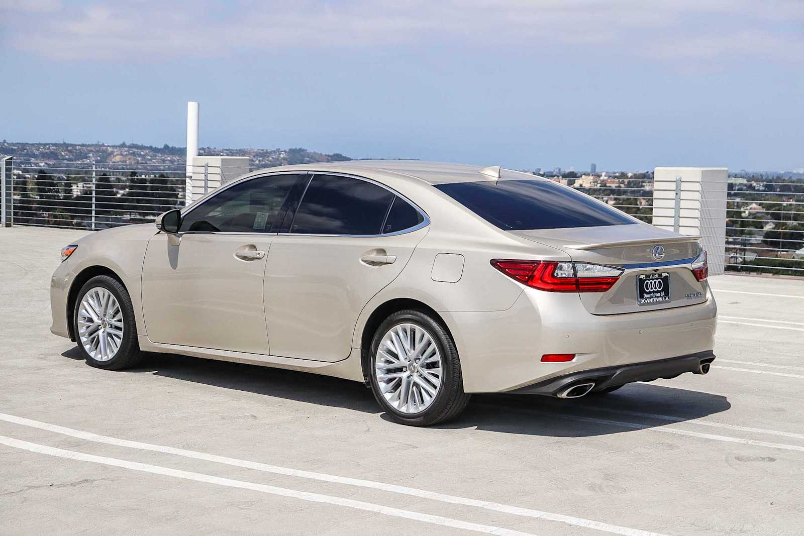 Thumbnail: 2016 Lexus ES - 6