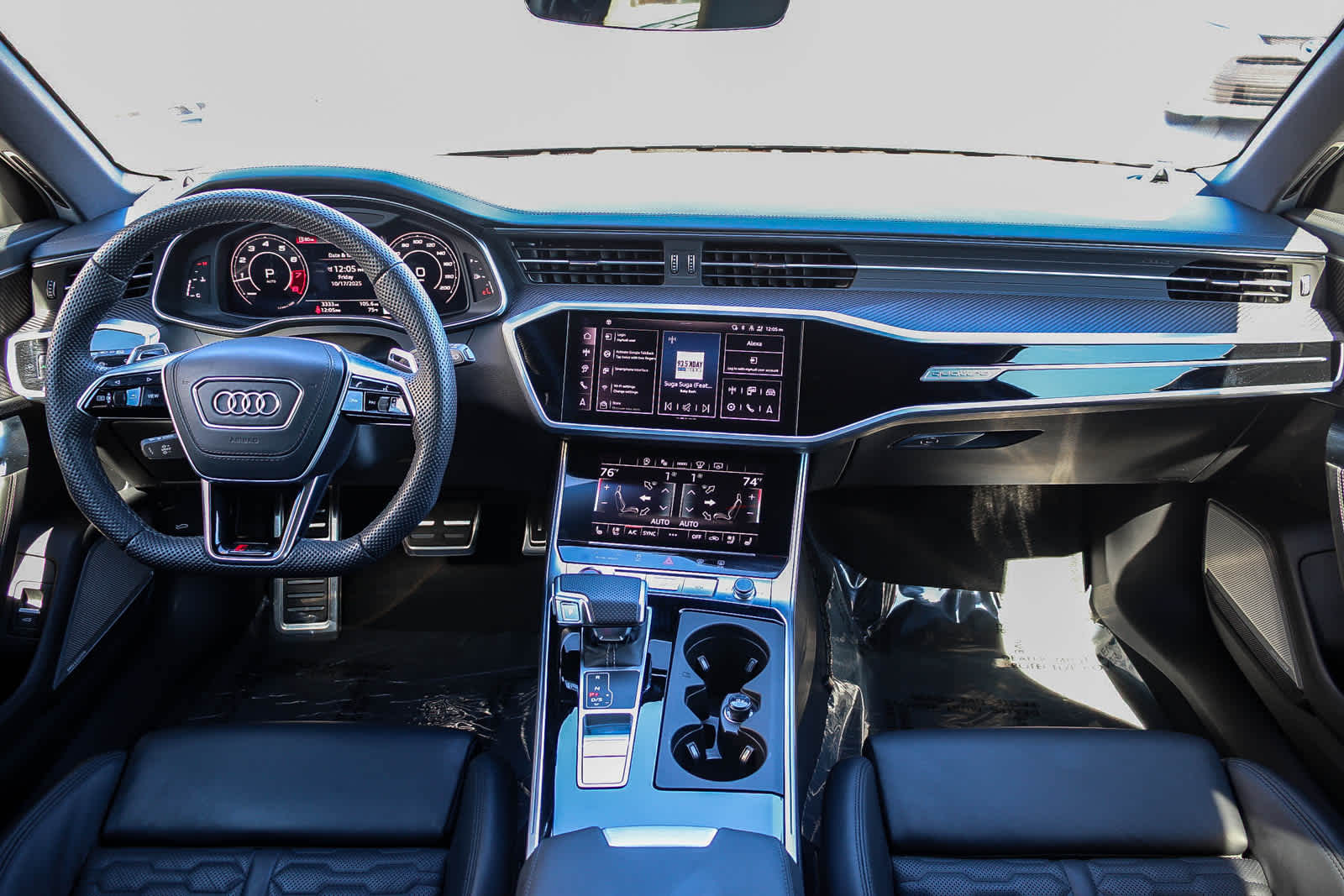 Thumbnail: 2025 Audi RS 6 - 15