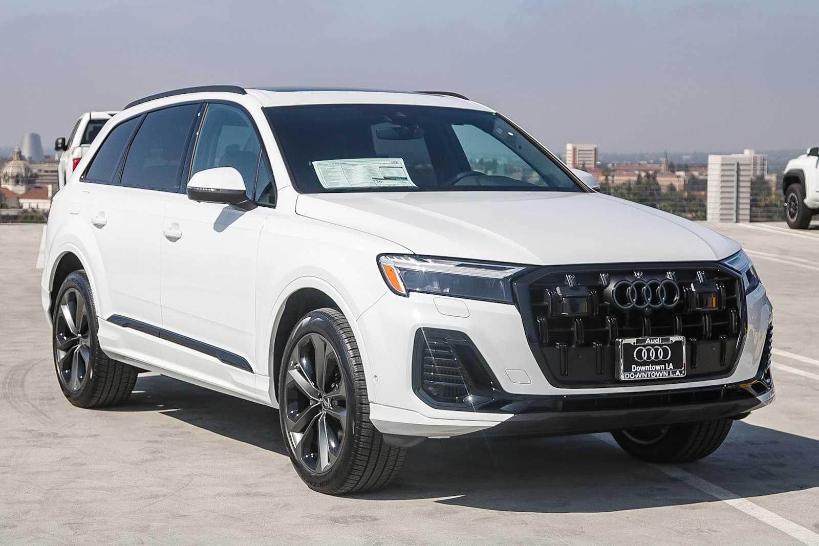 Thumbnail: 2025 Audi Q7 - 3