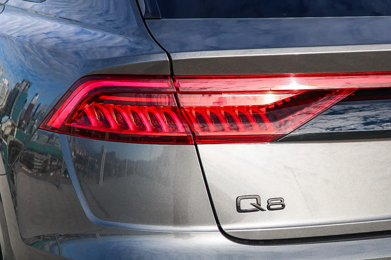 Thumbnail: 2022 Audi Q8 - 10