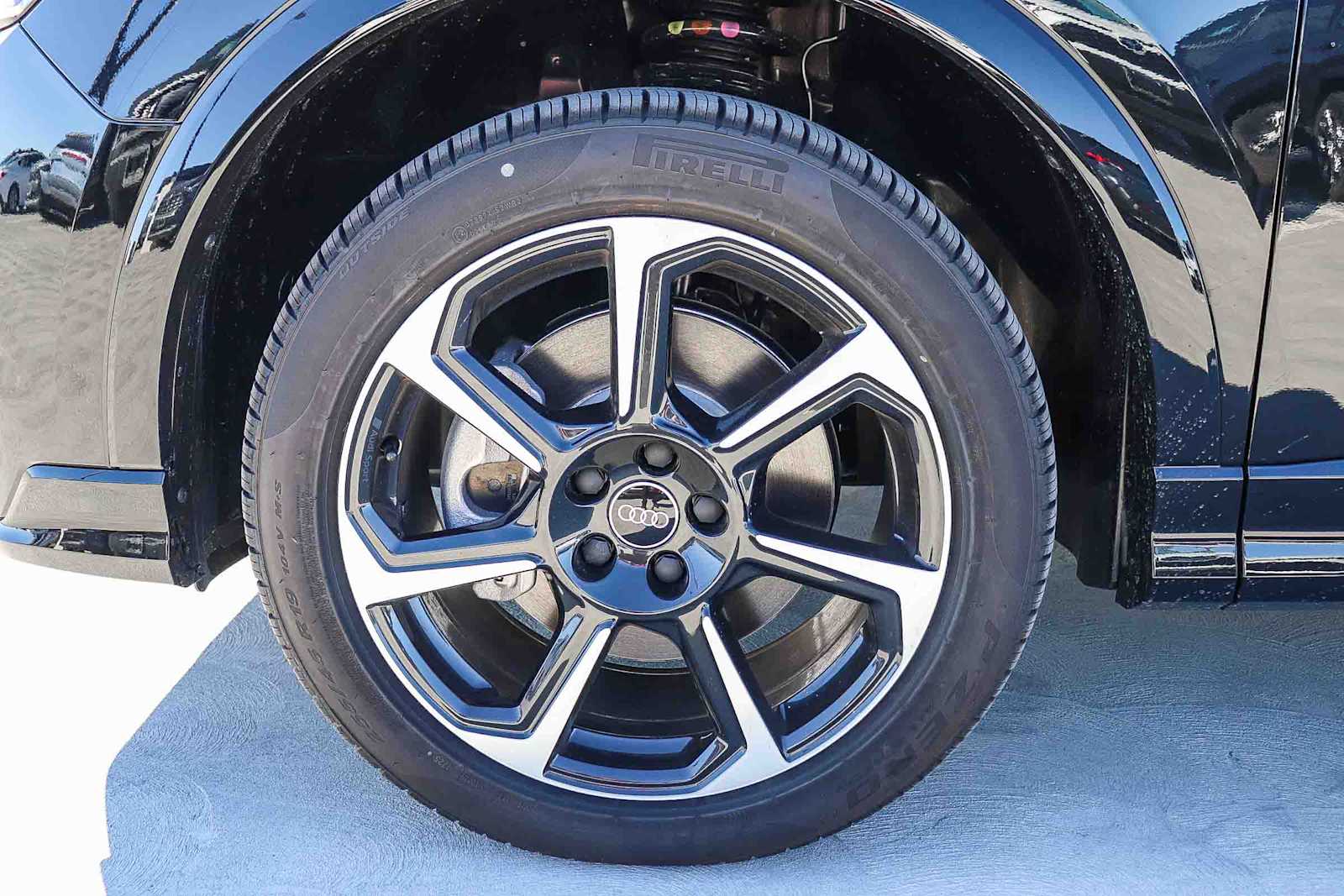 Thumbnail: 2025 Audi Q3 - 14