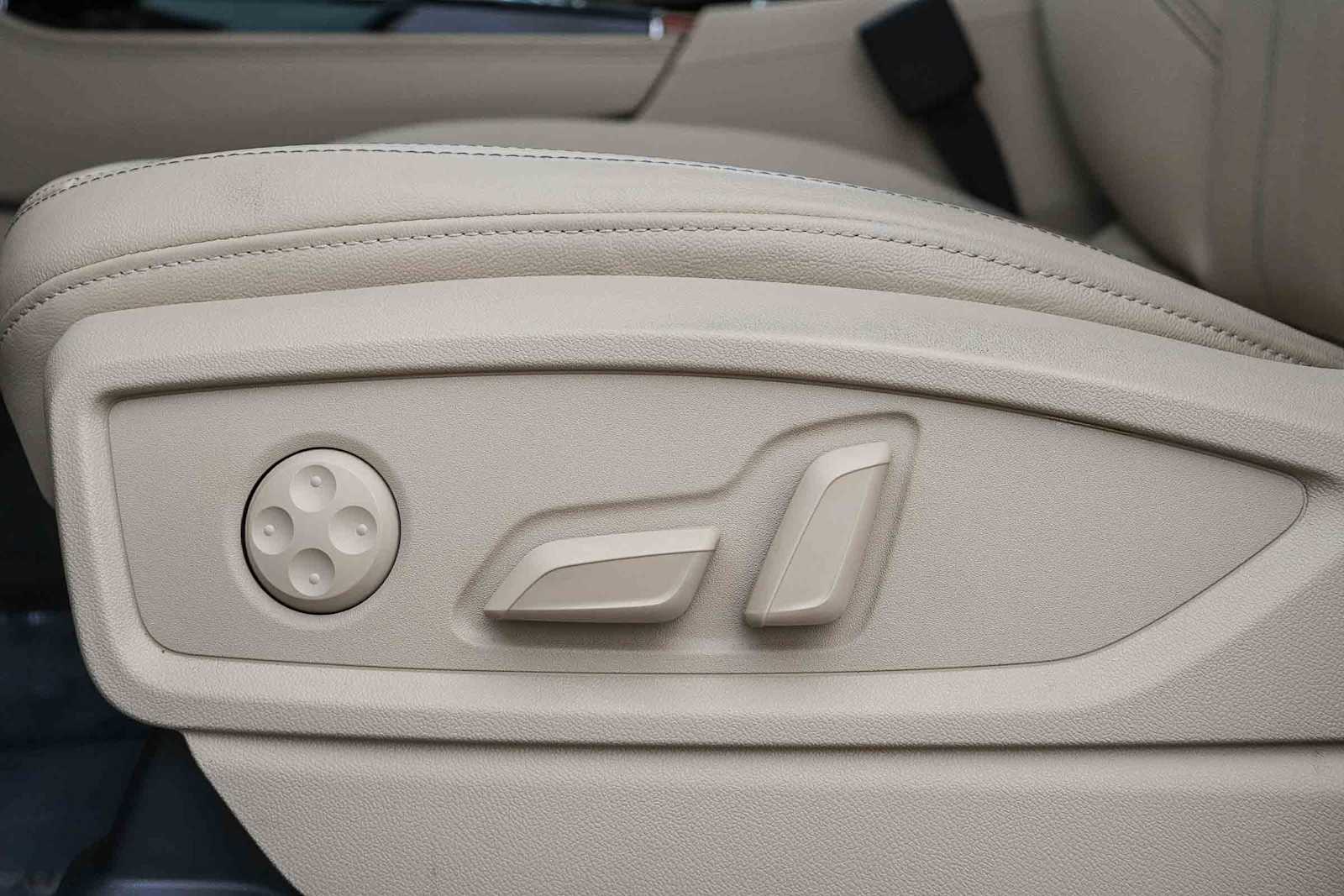 Thumbnail: 2022 Audi Q5 - 27