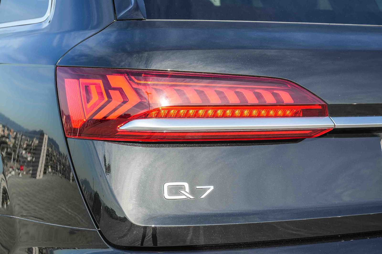 Thumbnail: 2022 Audi Q7 - 9