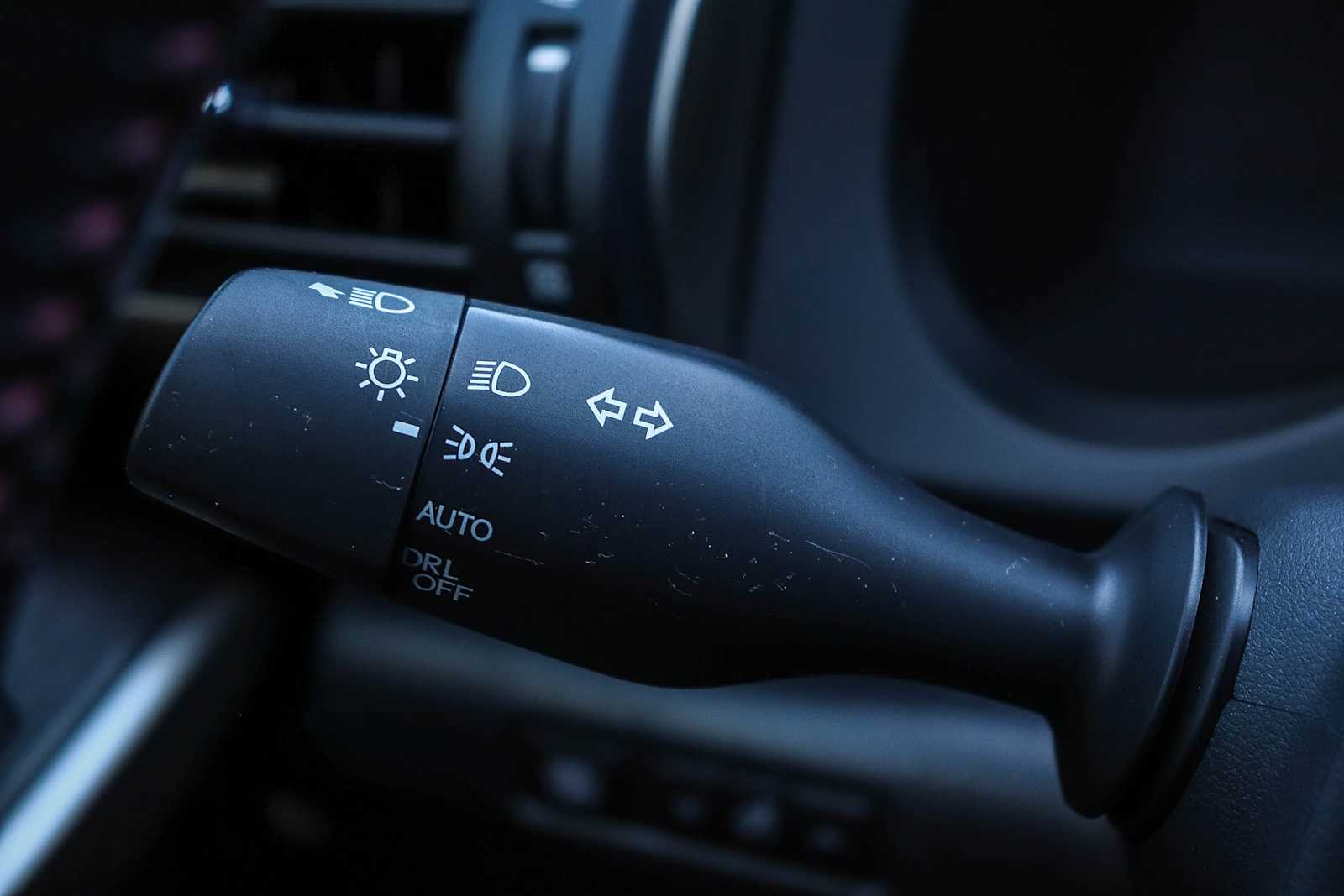 Thumbnail: 2019 Lexus IS - 33