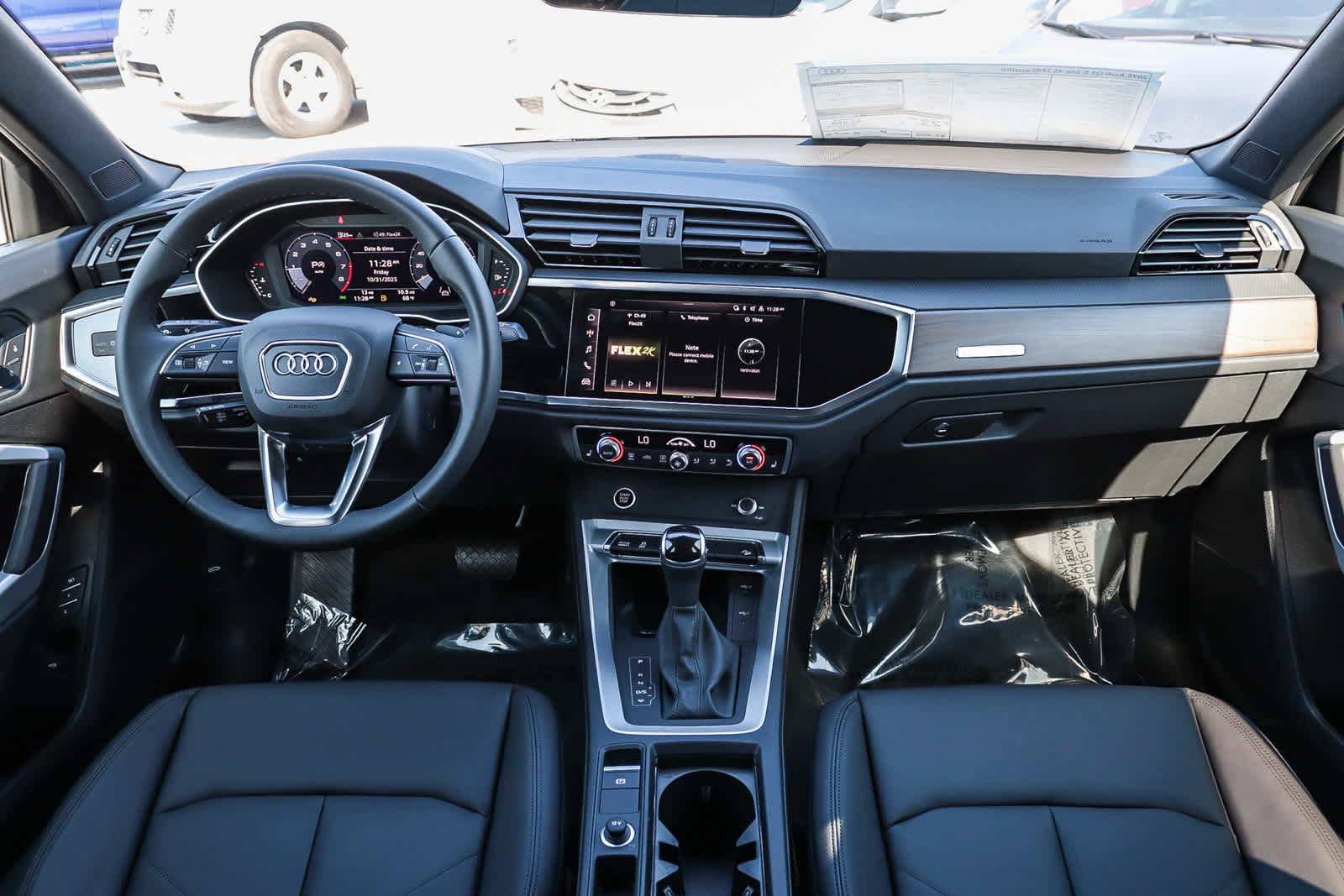 Thumbnail: 2025 Audi Q3 - 15