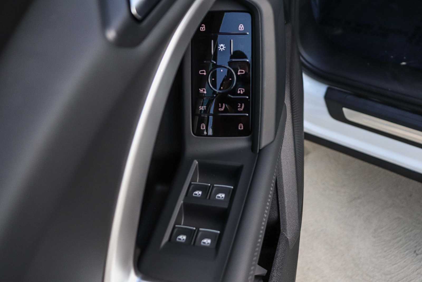 Thumbnail: 2025 Audi Q5 - 26