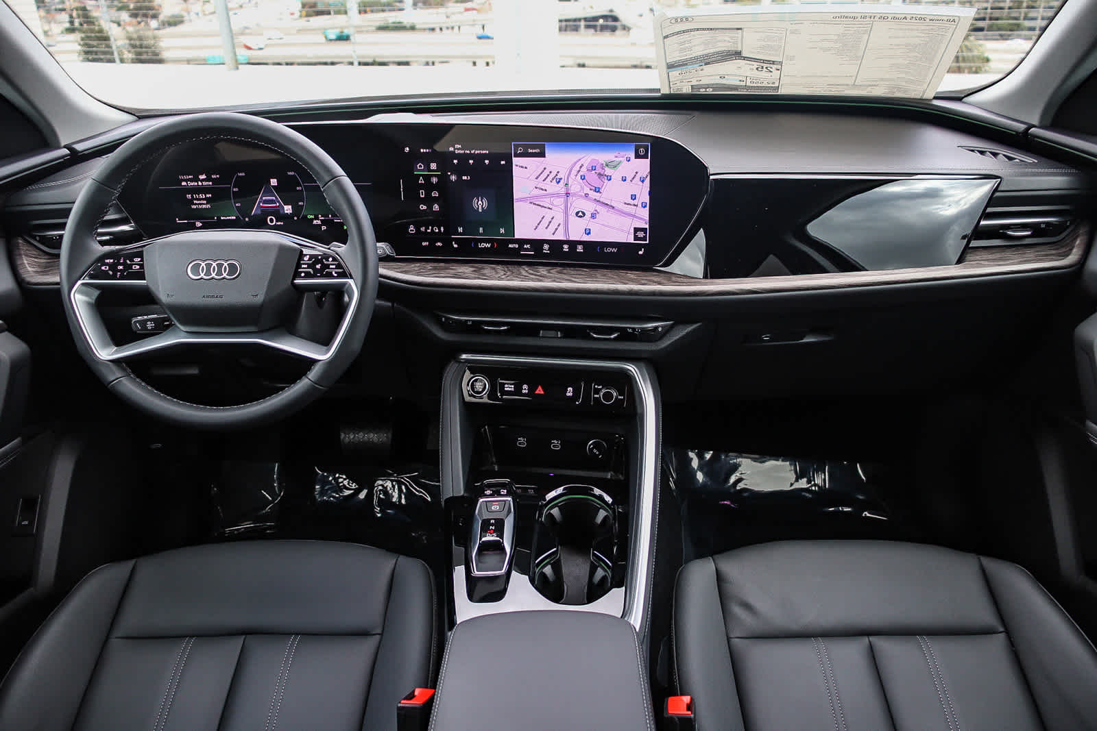 Thumbnail: 2025 Audi Q5 - 16