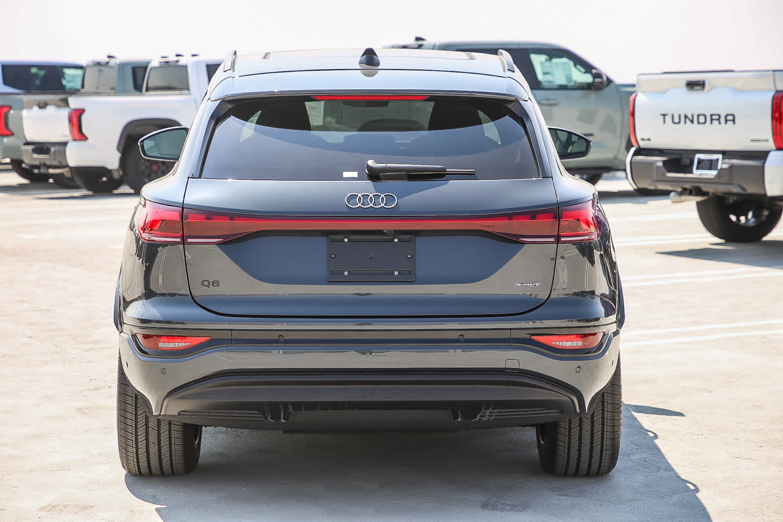 Thumbnail: 2025 Audi Q6 e-tron - 5