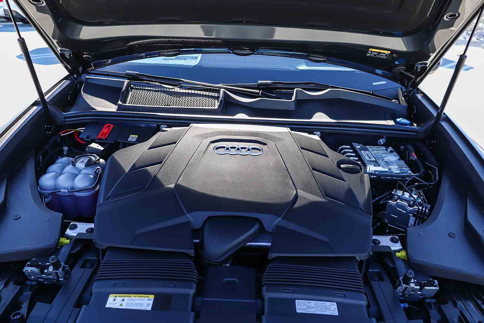 Thumbnail: 2026 Audi Q8 - 41