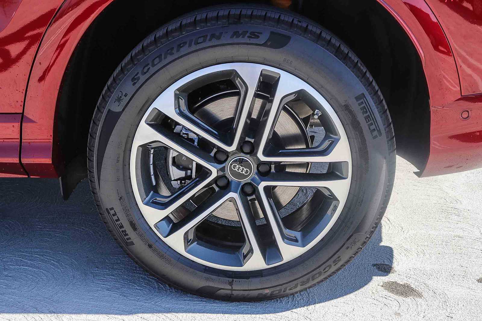 Thumbnail: 2025 Audi Q5 - 12