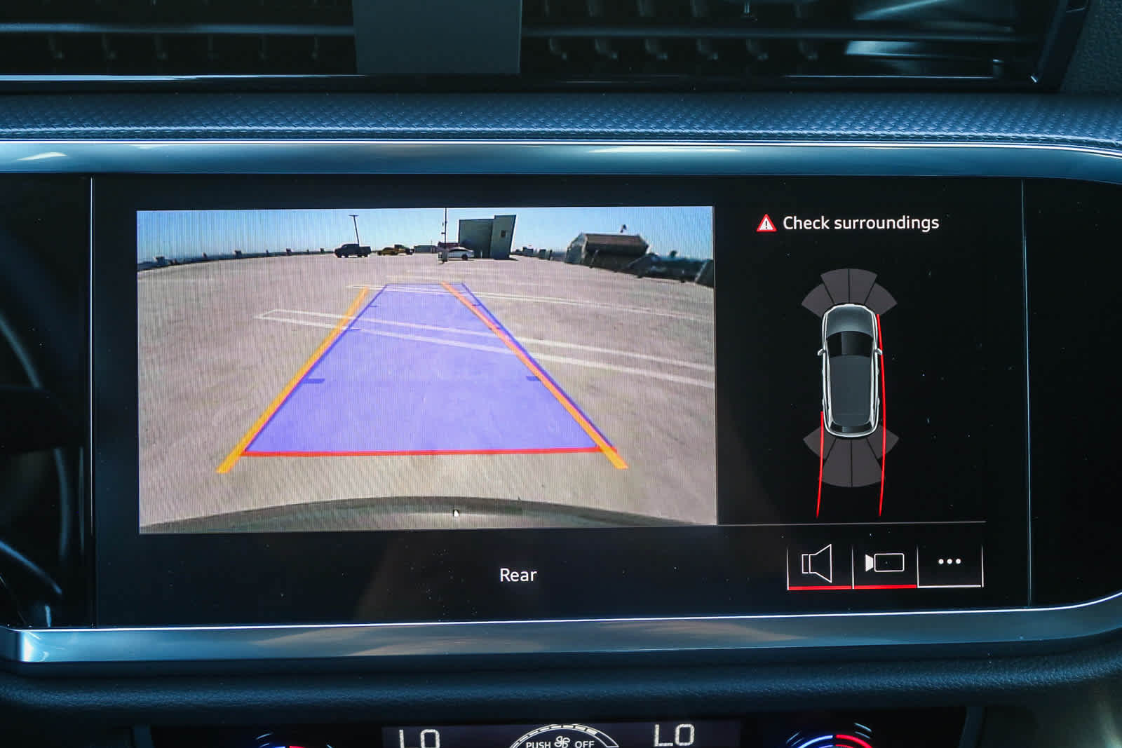 Thumbnail: 2025 Audi Q3 - 42