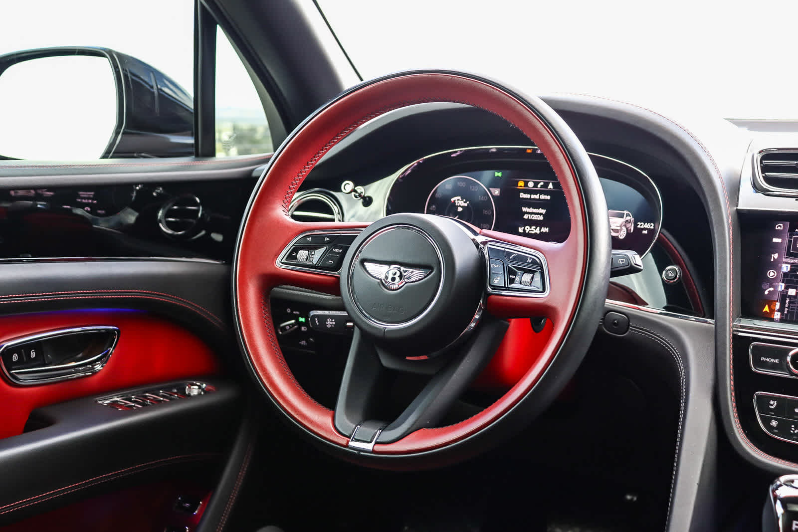 Thumbnail: 2021 Bentley Bentayga - 23