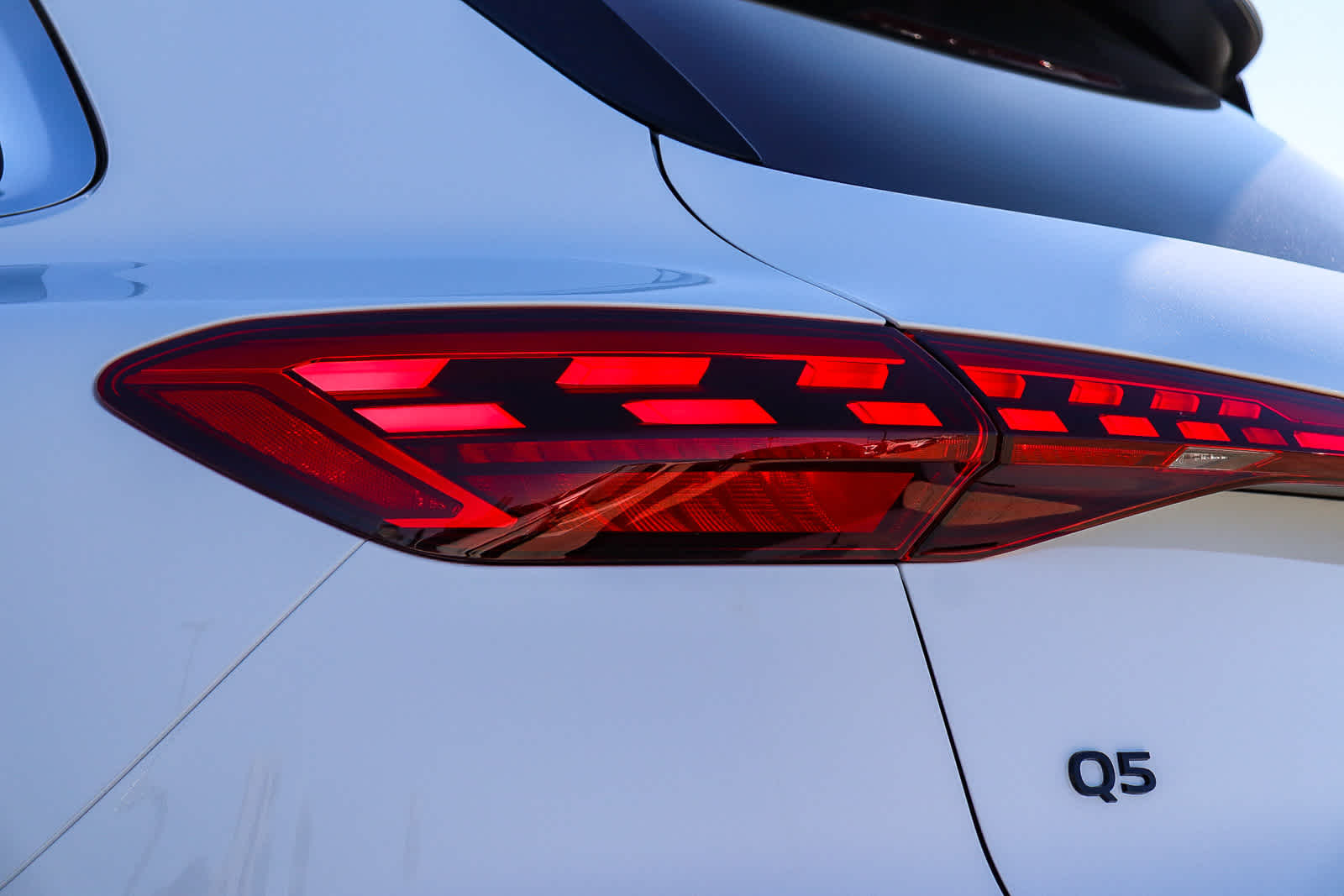 Thumbnail: 2025 Audi Q5 - 11