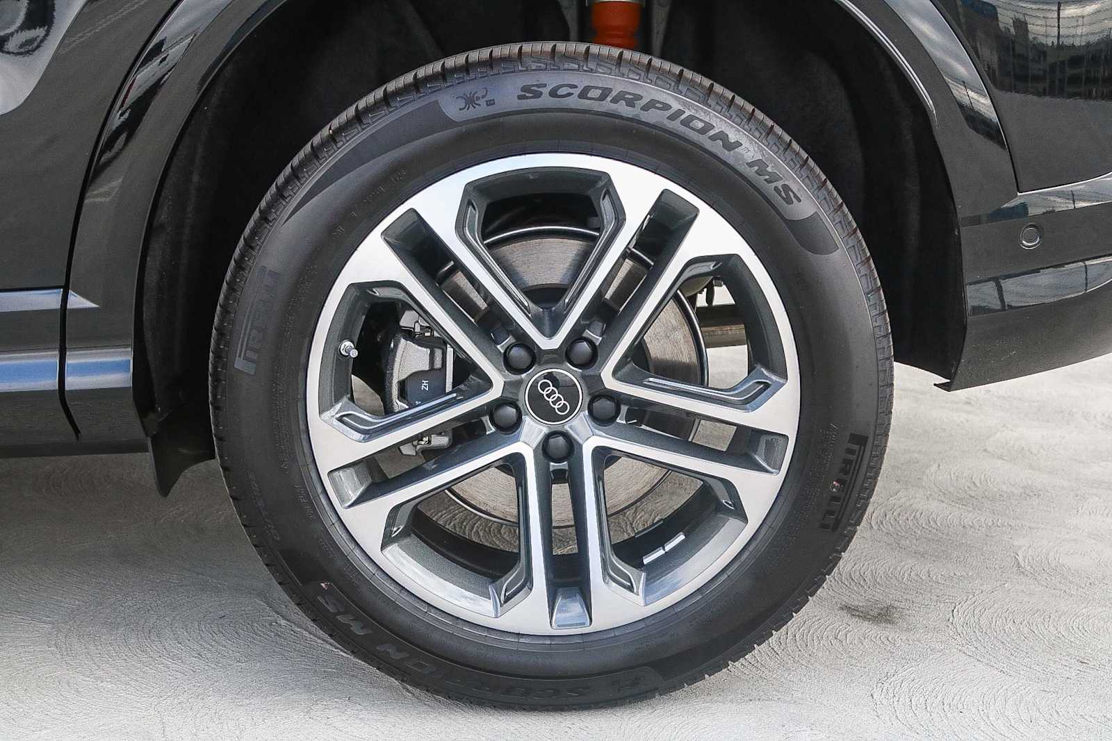 Thumbnail: 2025 Audi Q5 - 11