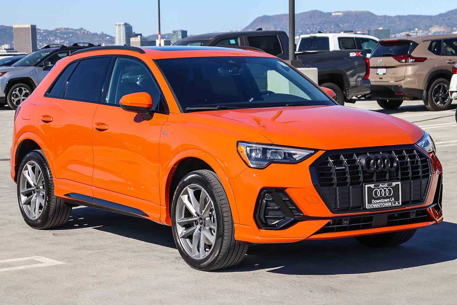 Thumbnail: 2022 Audi Q3 - 3