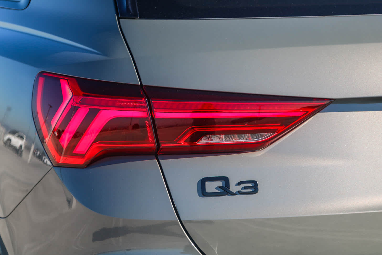 Thumbnail: 2025 Audi Q3 - 11