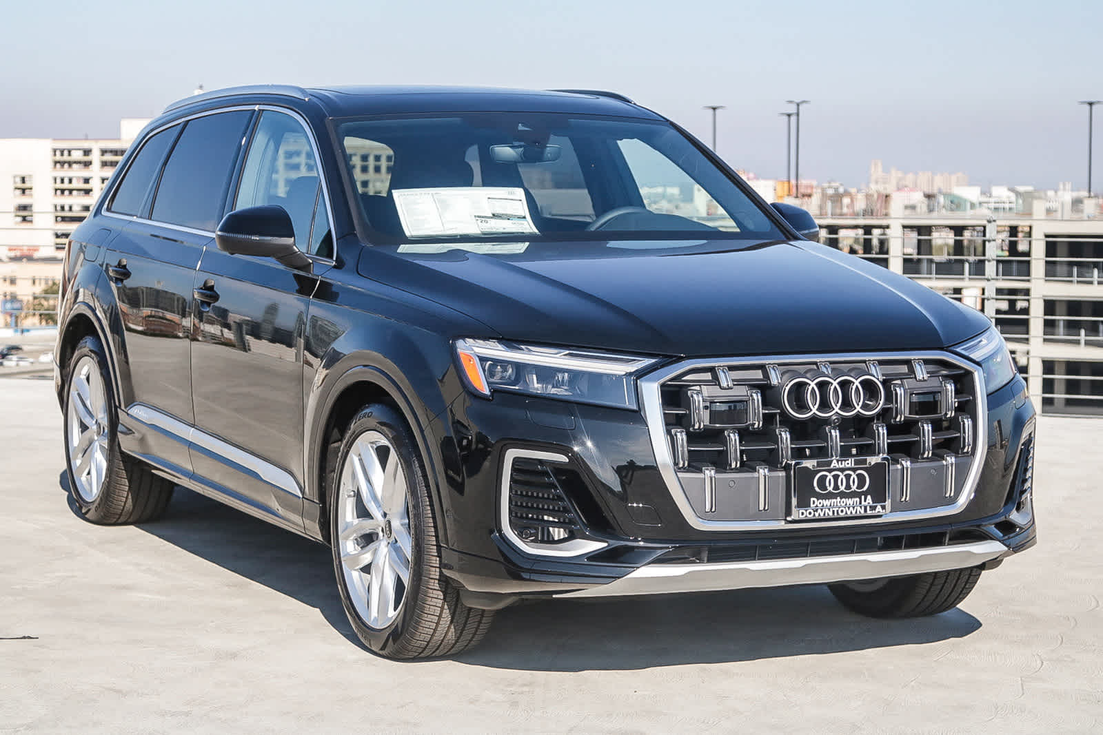 Thumbnail: 2025 Audi Q7 - 3