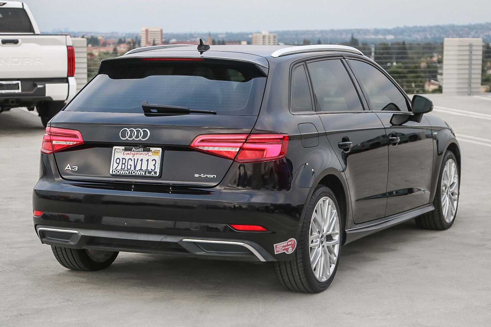 Thumbnail: 2018 Audi A3 e-tron - 6