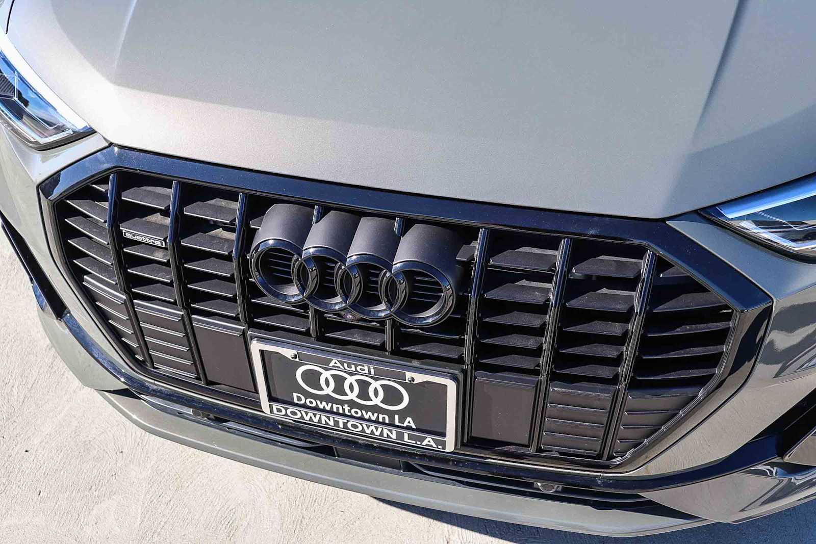 Thumbnail: 2025 Audi Q3 - 8