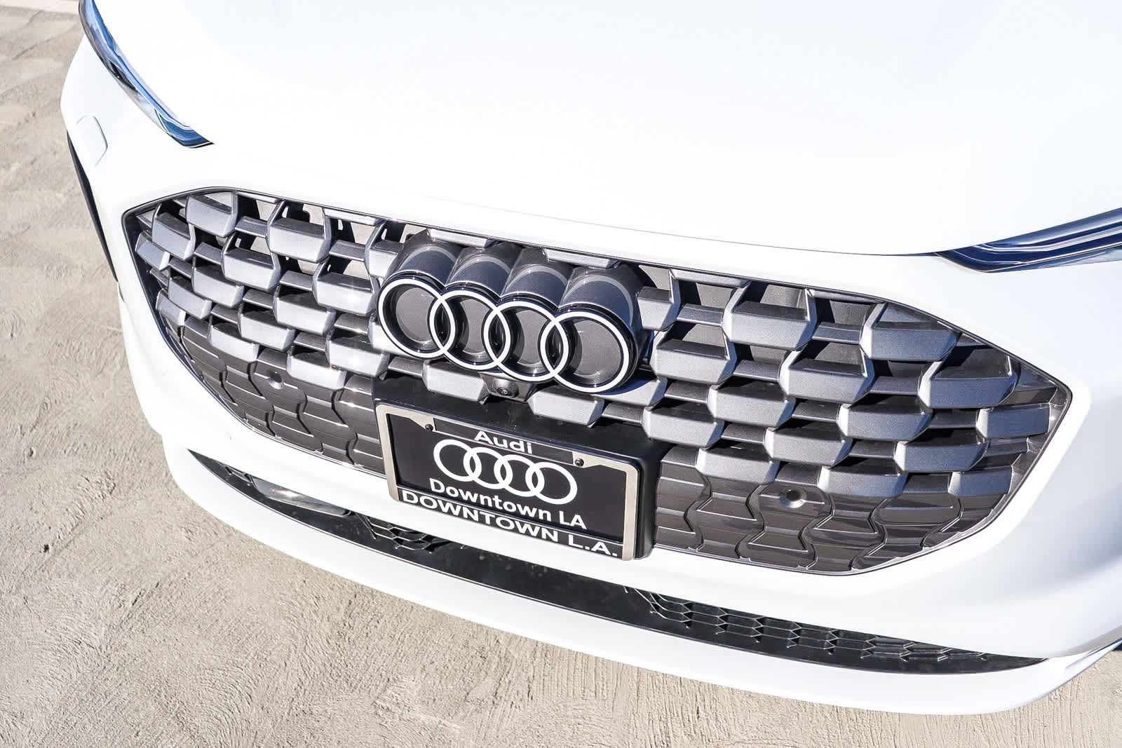 Thumbnail: 2025 Audi Q5 - 8