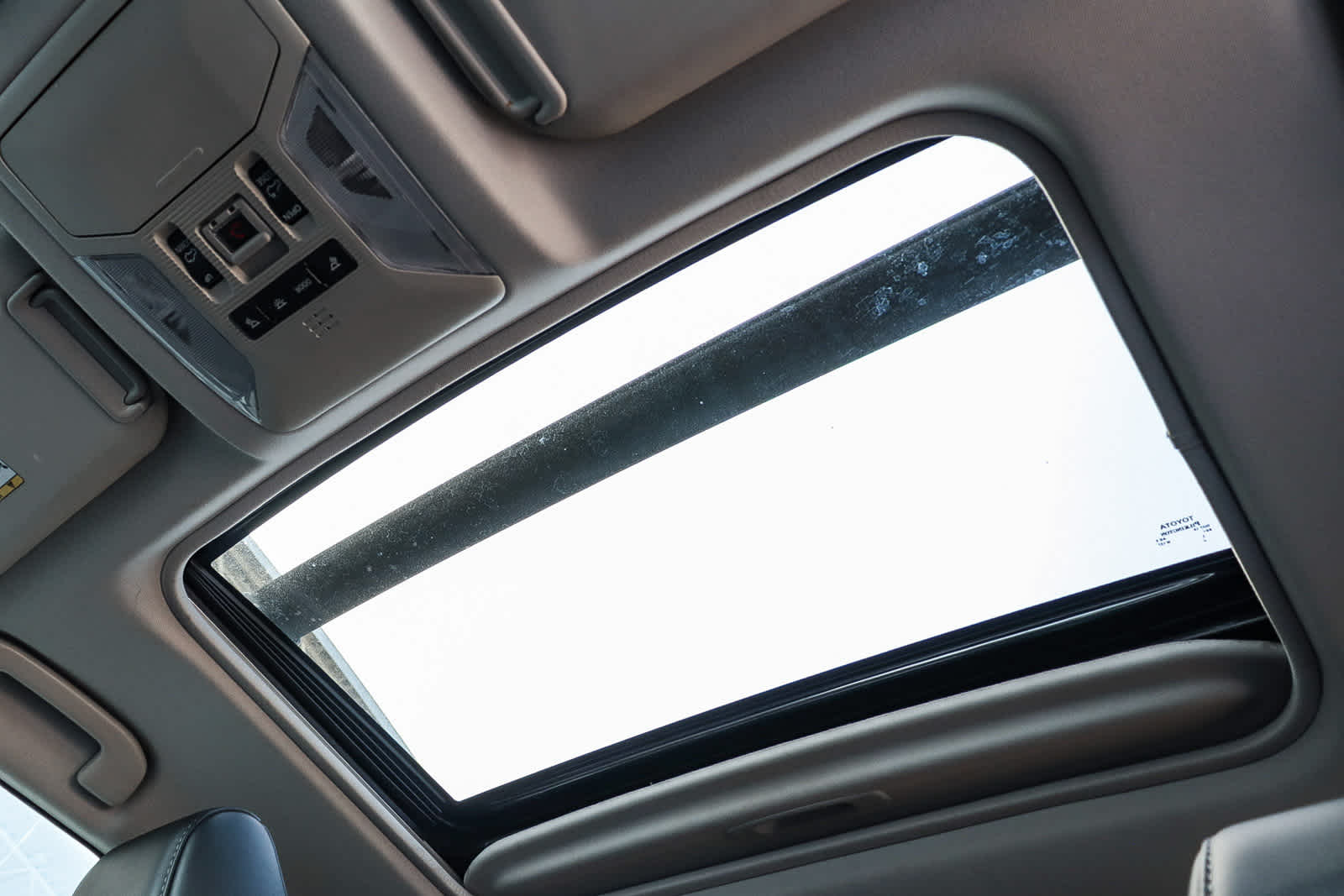 Thumbnail: 2021 Toyota RAV4 - 34