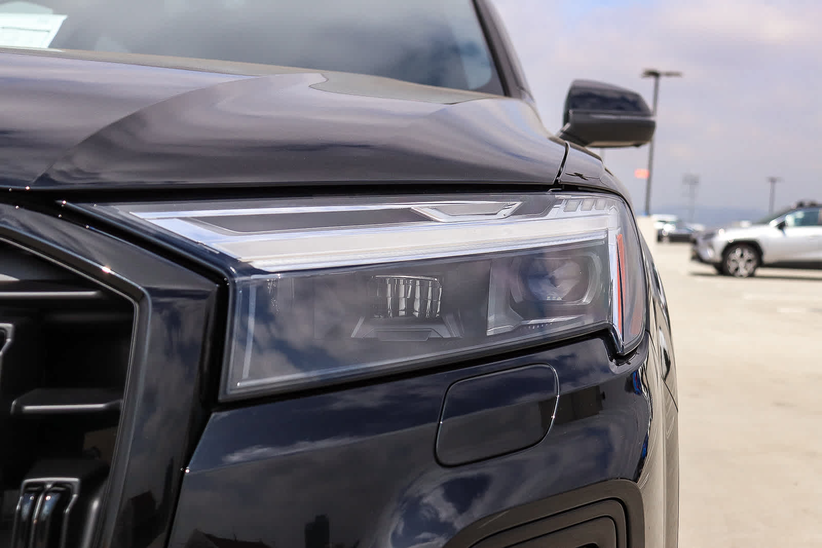 Thumbnail: 2026 Audi Q7 - 7