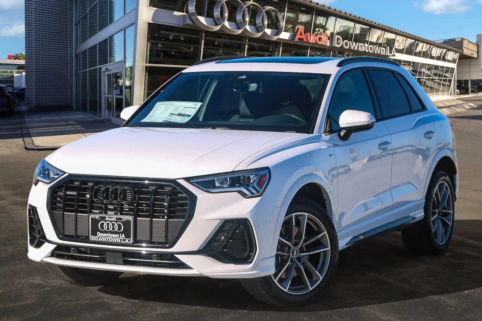 Thumbnail: 2025 Audi Q3 - 1