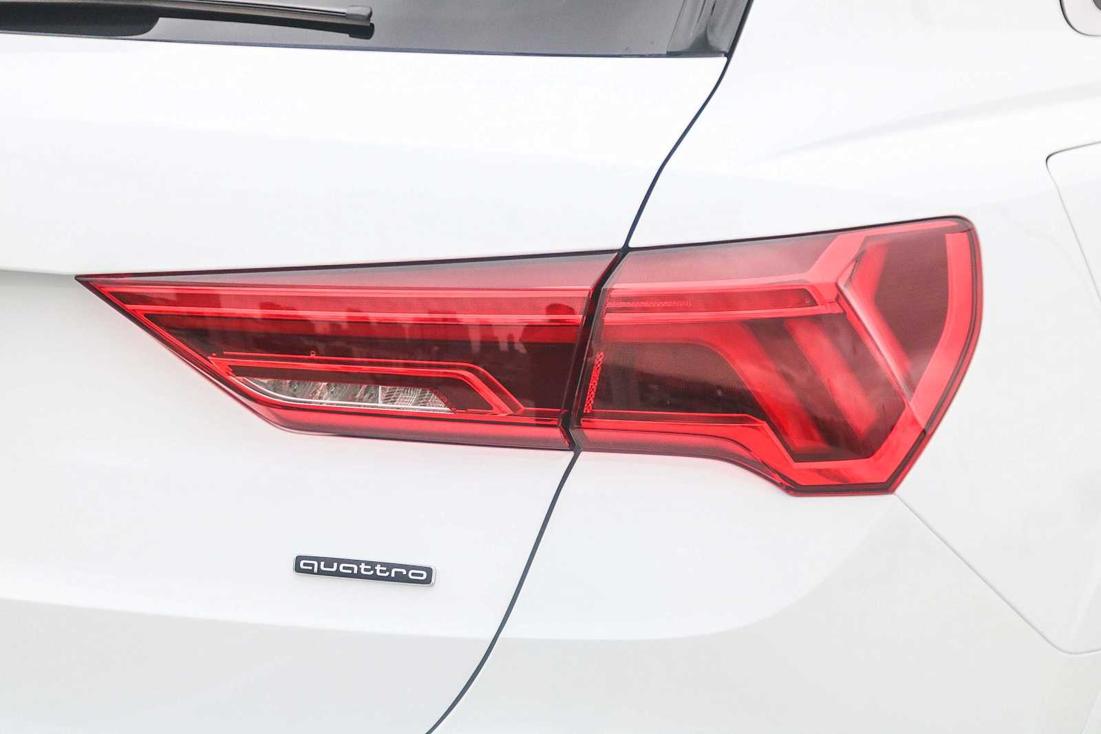 Thumbnail: 2025 Audi Q3 - 12