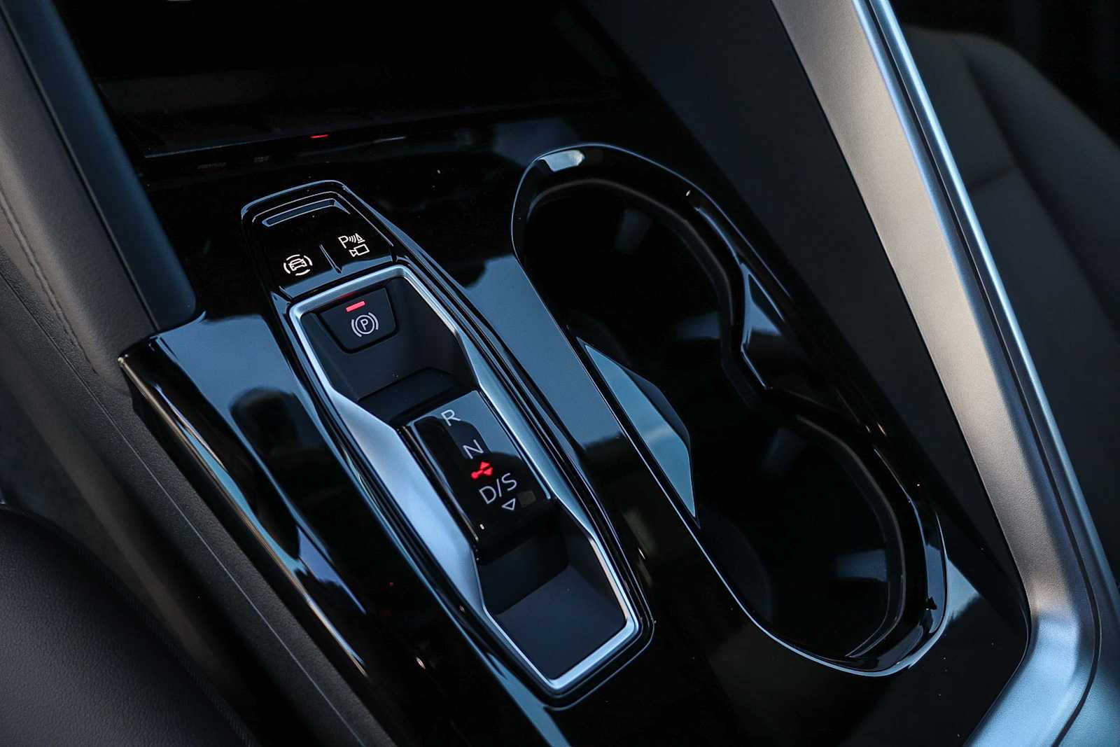 Thumbnail: 2025 Audi Q5 - 24