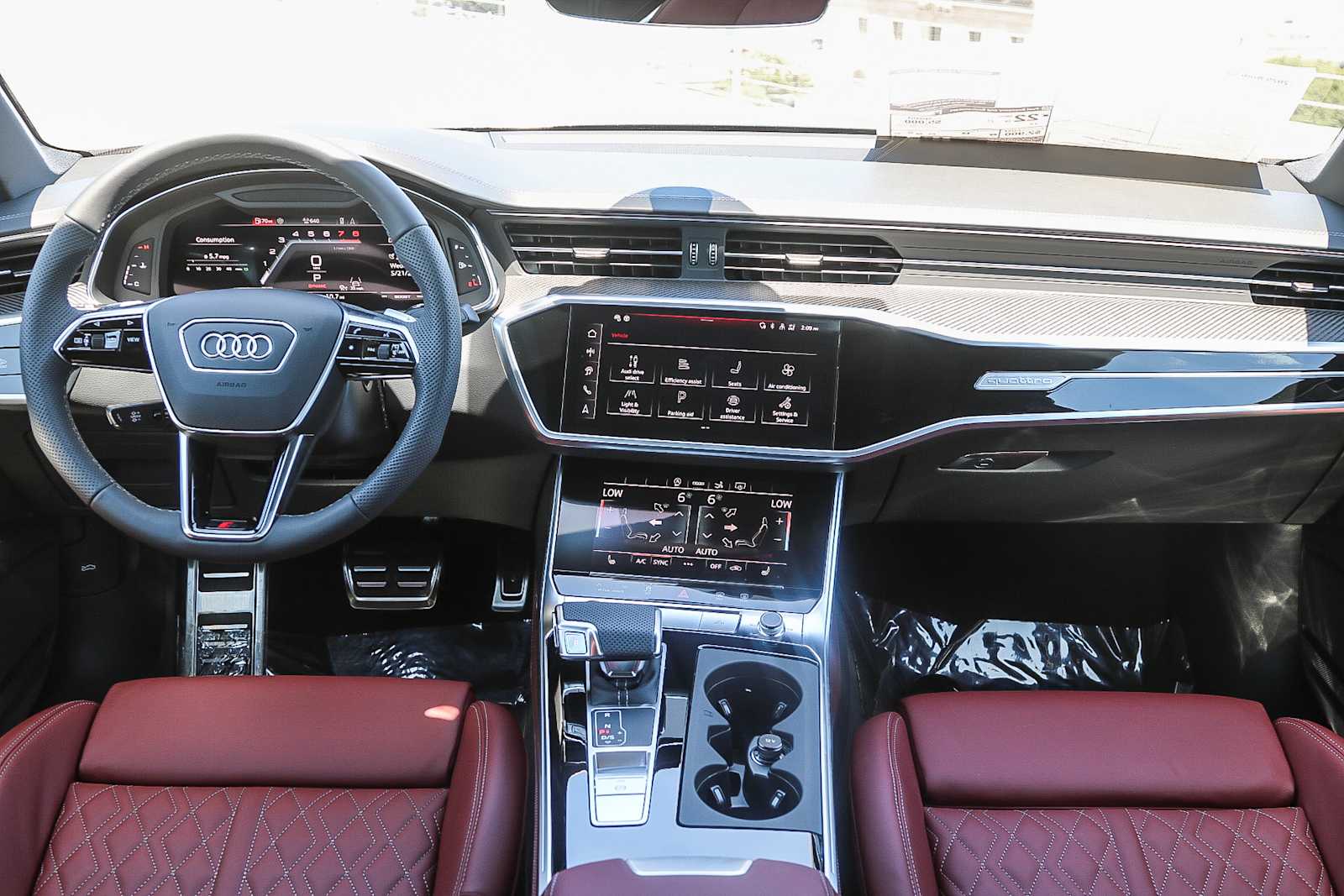 Thumbnail: 2025 Audi S7 - 12