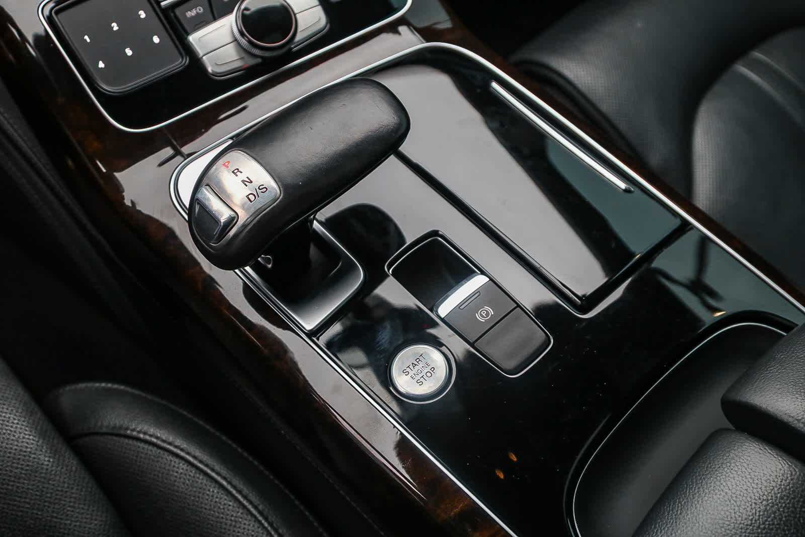 Thumbnail: 2017 Audi A8 - 22