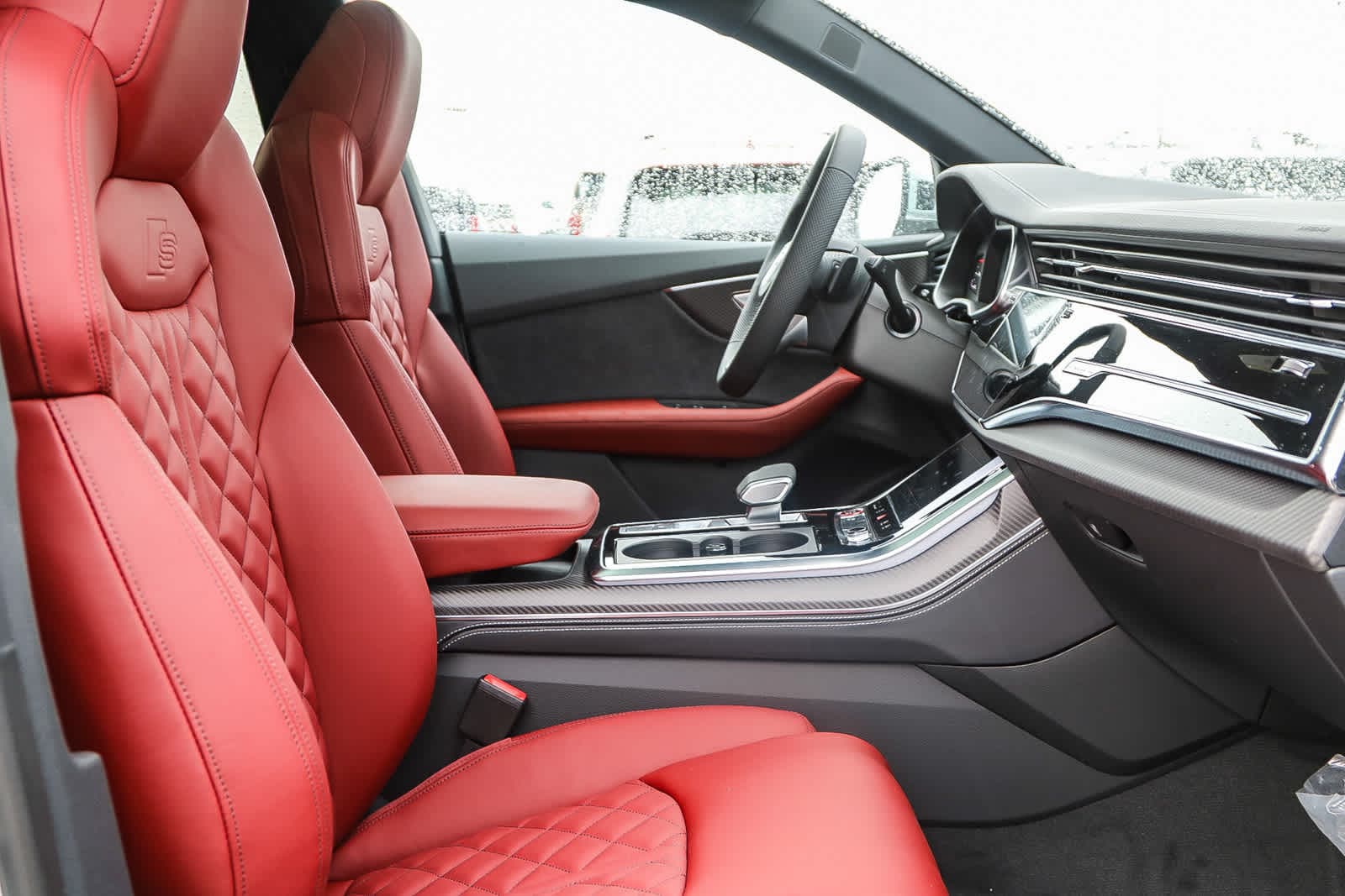 Thumbnail: 2025 Audi SQ8 - 16
