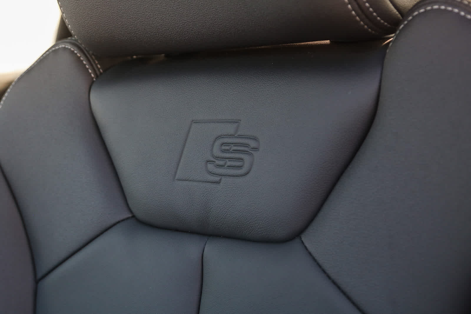 Thumbnail: 2025 Audi Q3 - 42