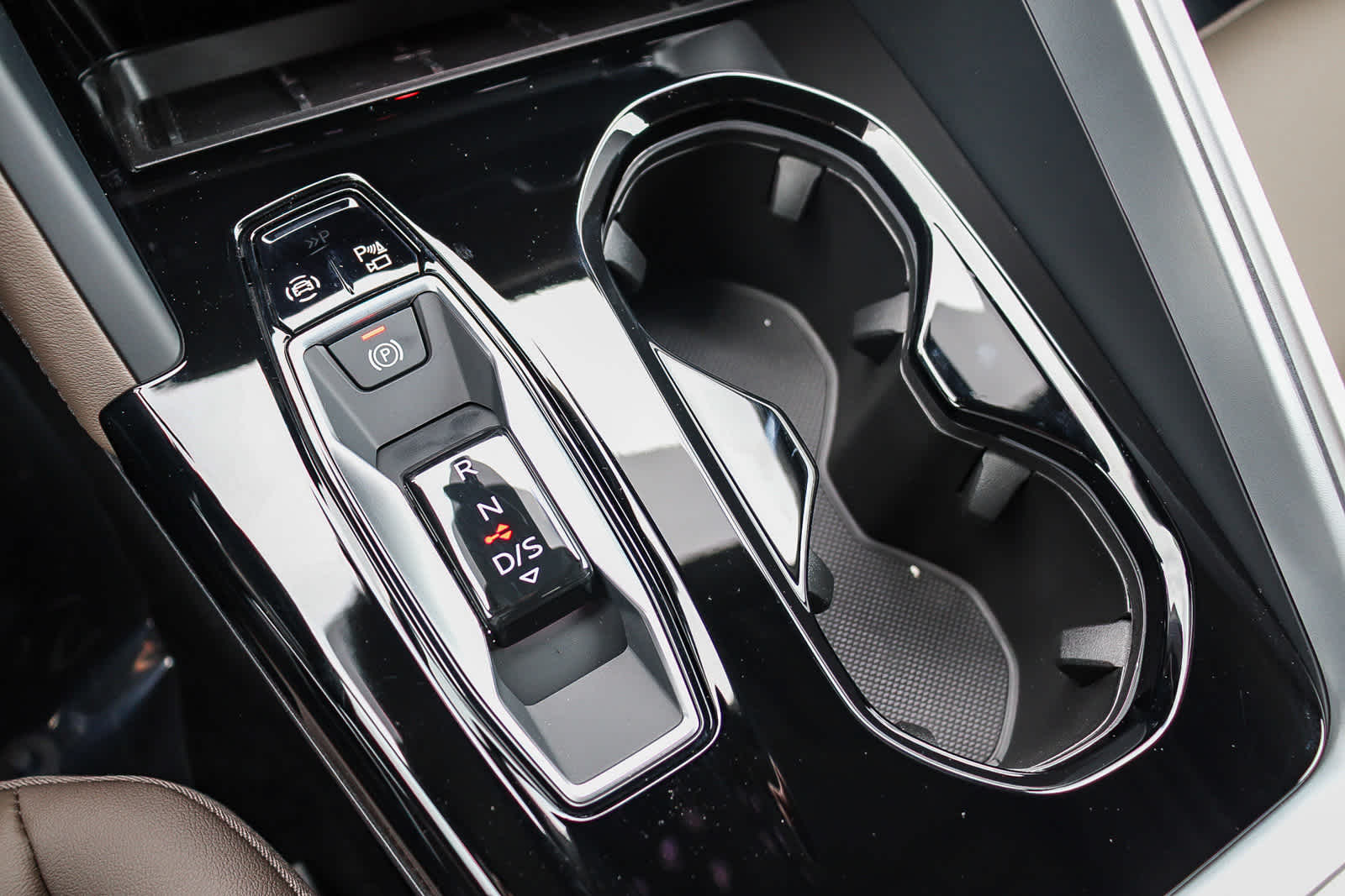 Thumbnail: 2025 Audi Q5 - 26