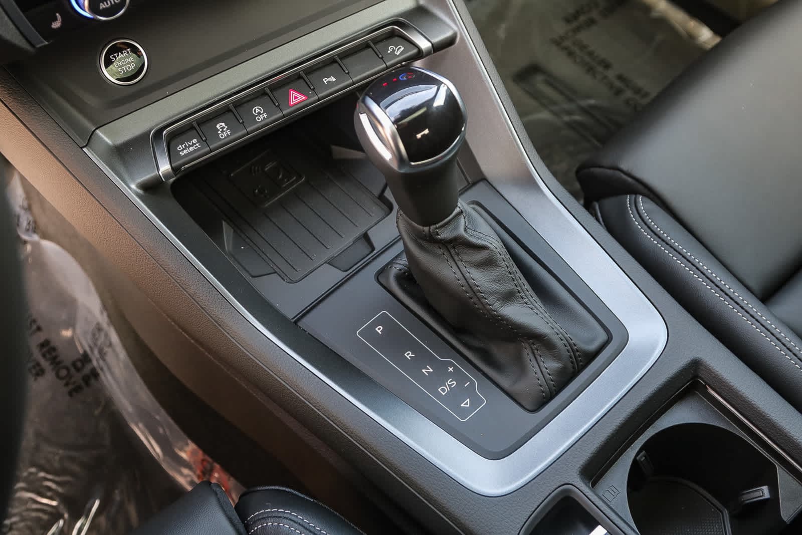 Thumbnail: 2025 Audi Q3 - 20