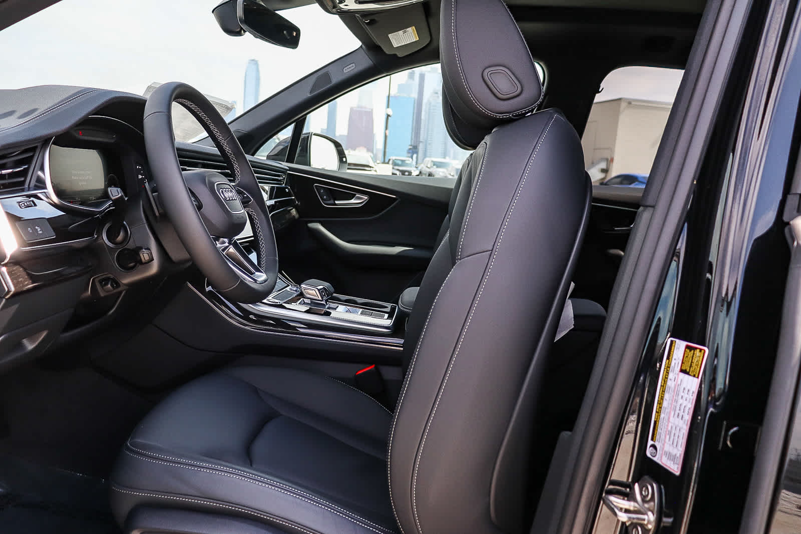 Thumbnail: 2026 Audi Q7 - 24