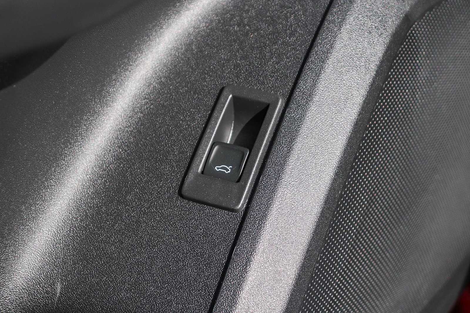 Thumbnail: 2025 Audi Q5 - 27