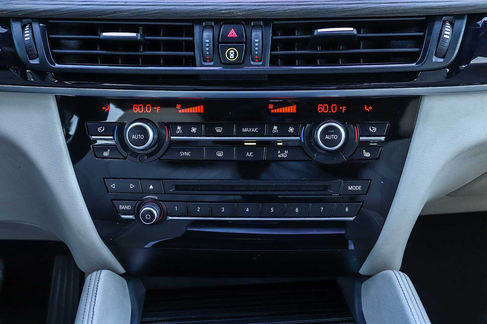 Thumbnail: 2018 BMW X6 - 18