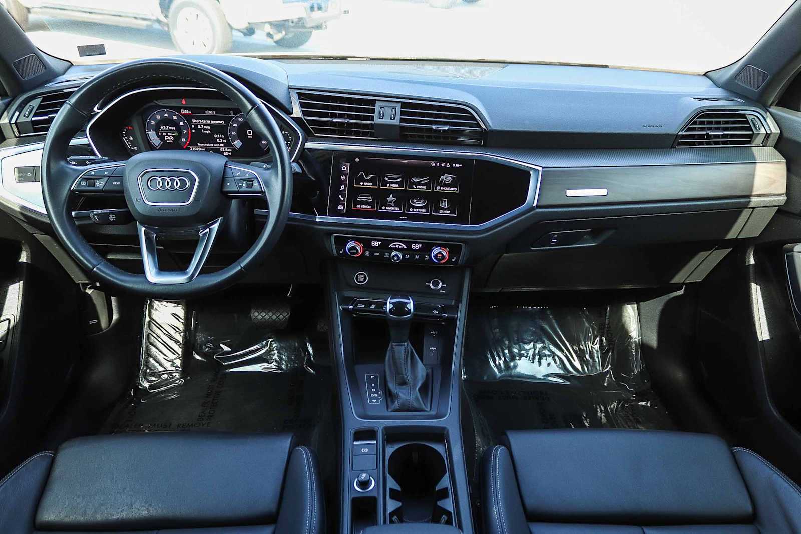 Thumbnail: 2023 Audi Q3 - 15