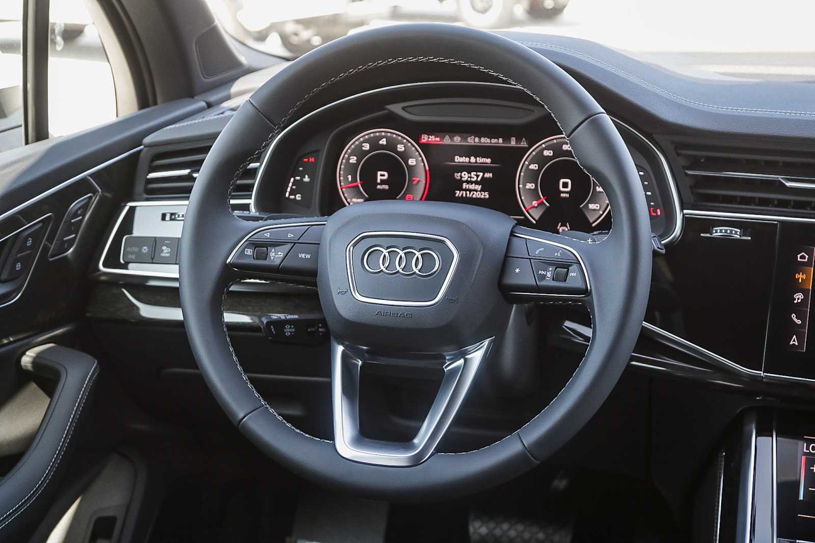 Thumbnail: 2025 Audi Q7 - 16