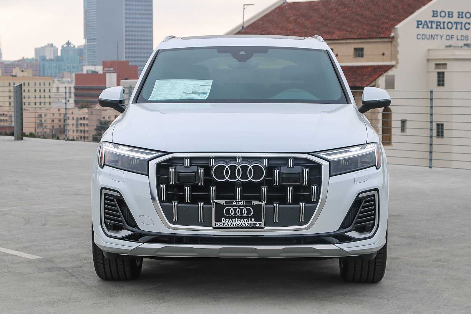 Thumbnail: 2025 Audi Q7 - 2