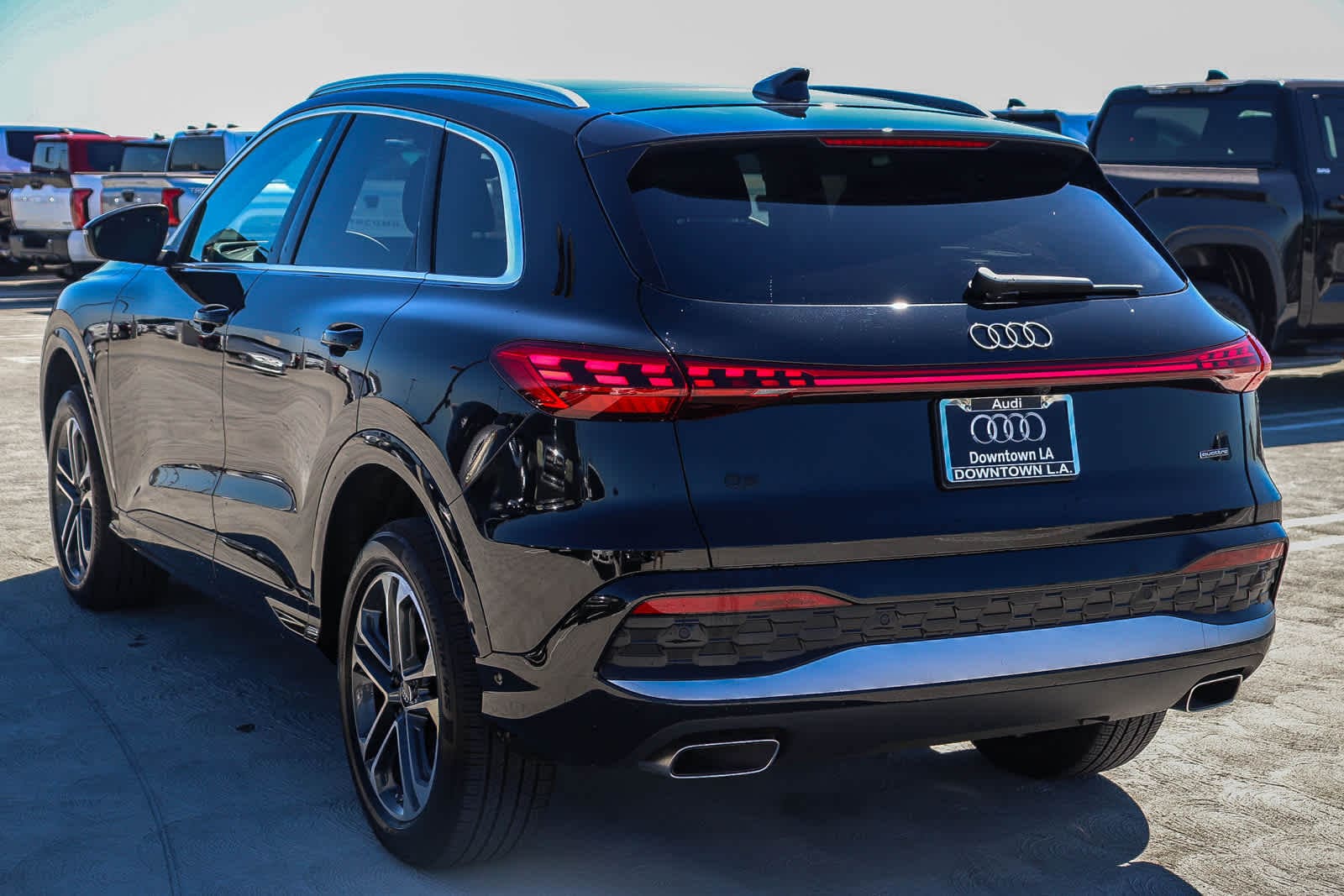 Thumbnail: 2025 Audi Q5 - 9