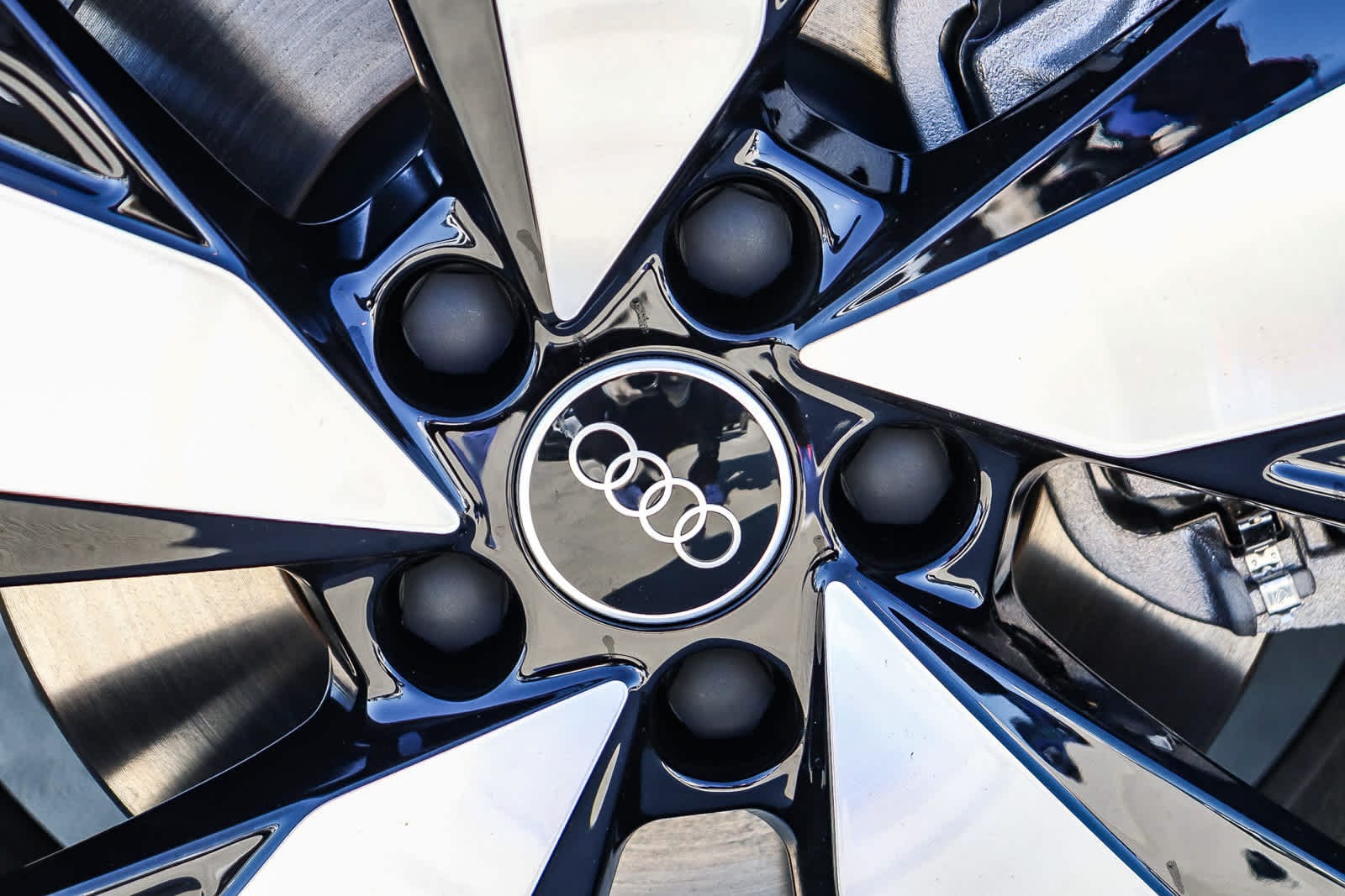 Thumbnail: 2025 Audi A5 - 15