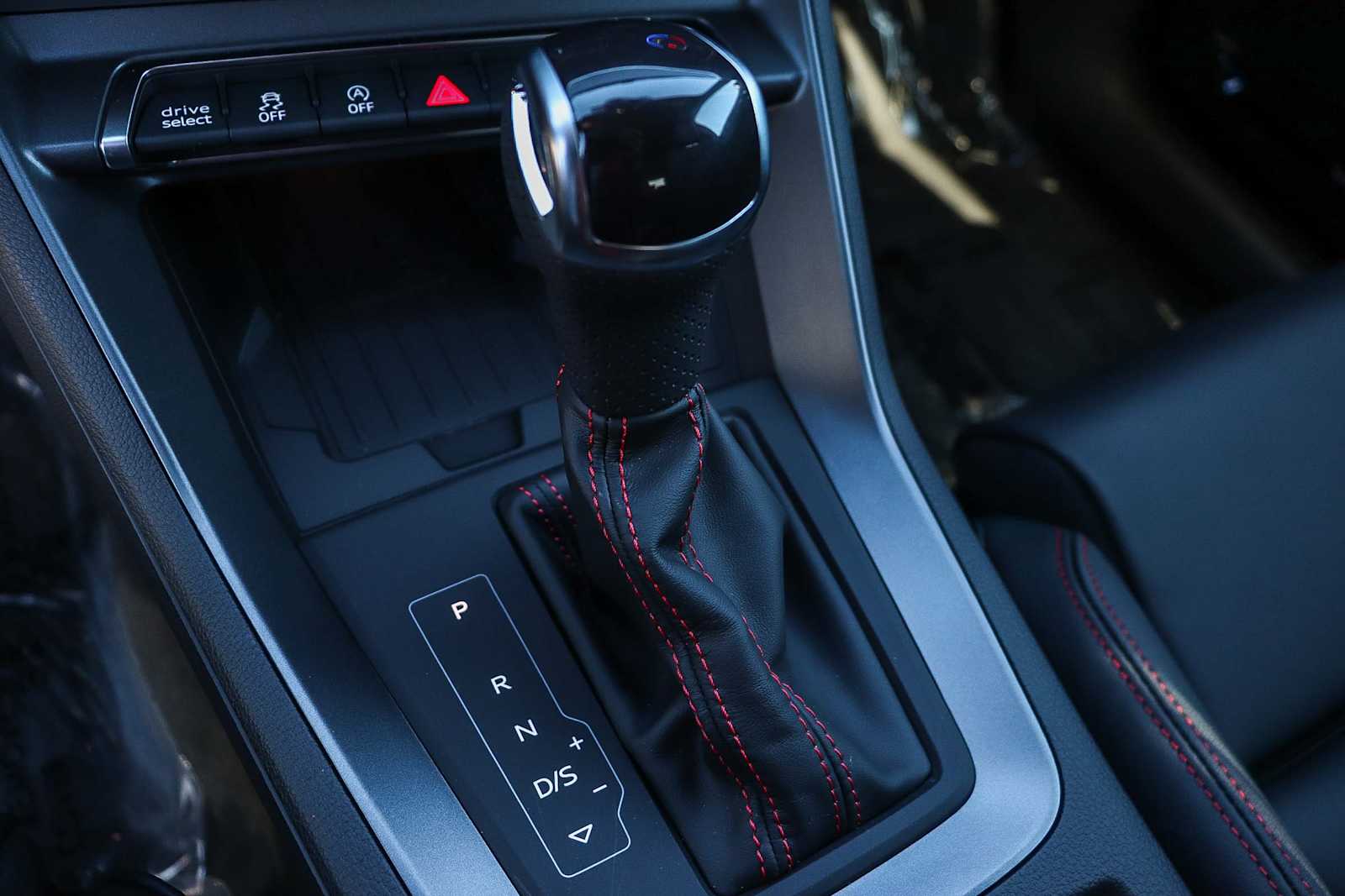 Thumbnail: 2025 Audi Q3 - 25