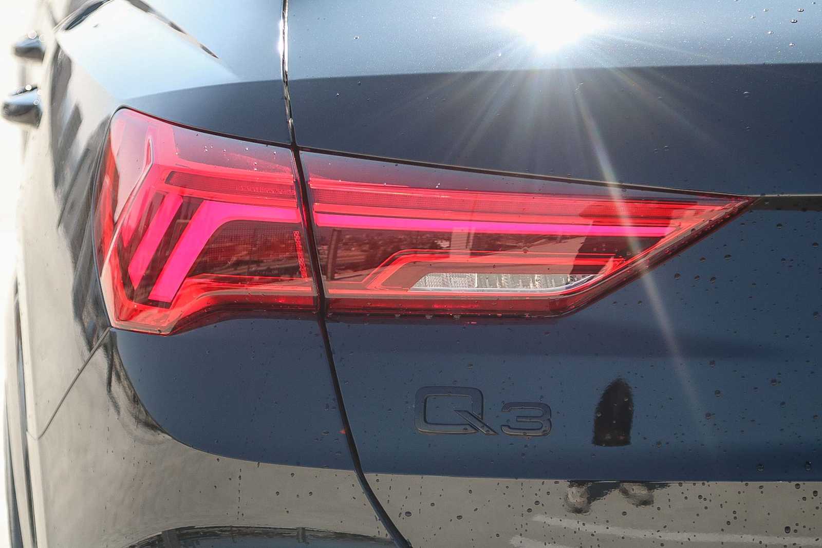 Thumbnail: 2025 Audi Q3 - 9