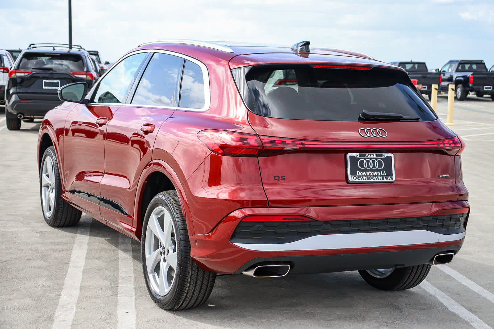 Thumbnail: 2025 Audi Q5 - 9